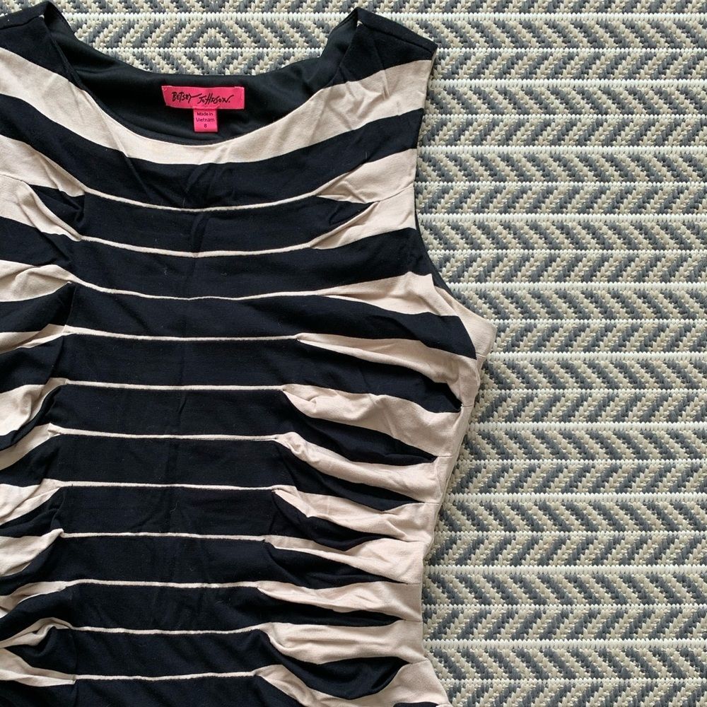 Betsey Johnson Bodycon Dress - Picture 8 of 8